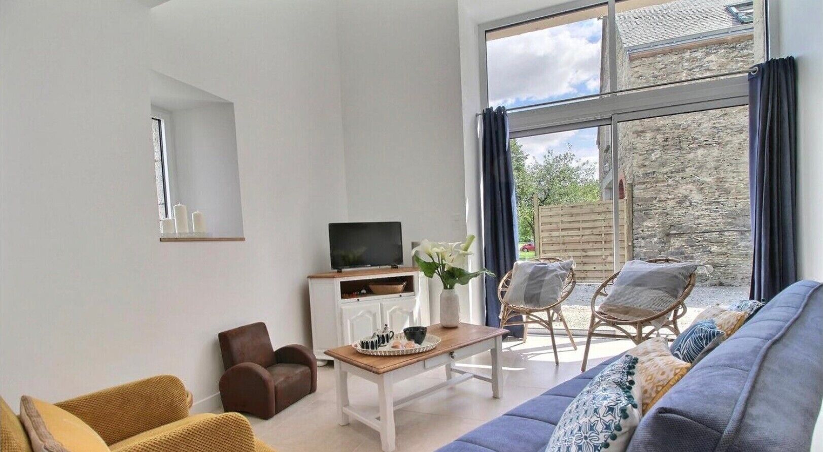 Télévision, table de tennis de table