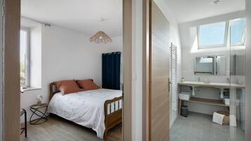 Tabla de planchar con plancha y wifi