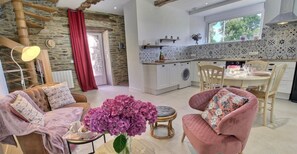 Fernseher, Tischtennisplatte