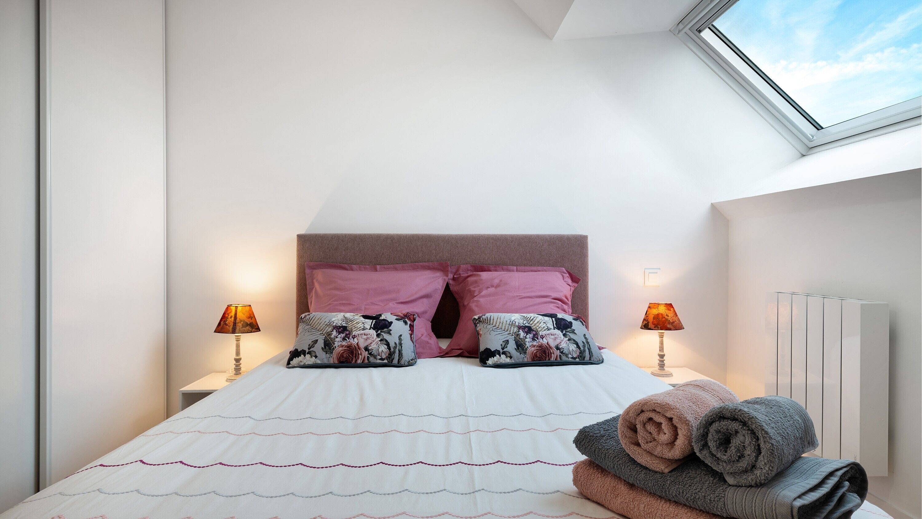 Iron/ironing board, WiFi