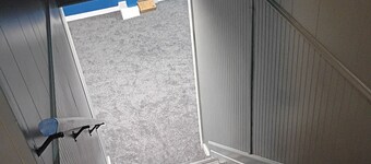 Serene 3-bedroom house with AC minutes from D.T.W. Family and pet-friendly.