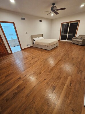 6 Schlafzimmer, Bügeleisen/Bügelbrett, kostenloses WLAN, Bettwäsche