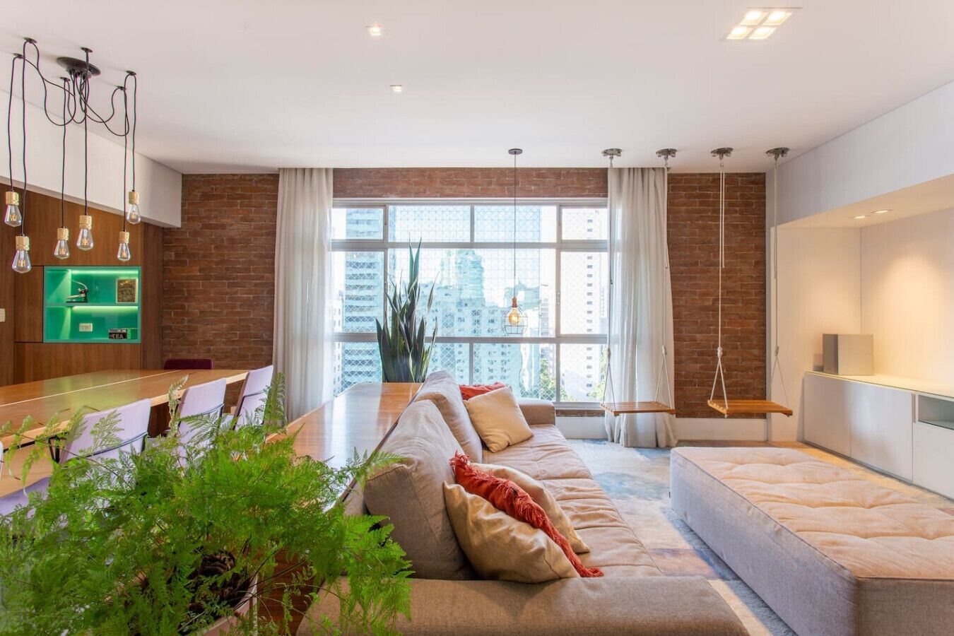 Deluxe Apartment, City View | Living area