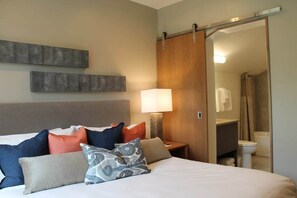 Iron/ironing board, WiFi, bed sheets - Escape to Mtn Paradise. Grand CO Peak 8. Breckenridge, CO. 2 1 Bdrm Master Suite (Breckenridge)