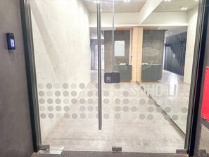 Interior - Studio con balcon y work office en Palermo. A mts de trámite Visa y Distr. Arcos (C1425FOH)