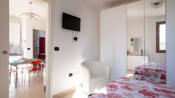 Fer et planche Ă repasser, Wi-Fi, draps fournis