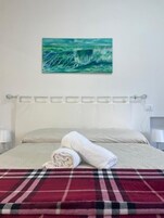 舒适双人房, 庭院景观 | 办公桌、遮光窗帘、熨斗/熨板、免费 WiFi