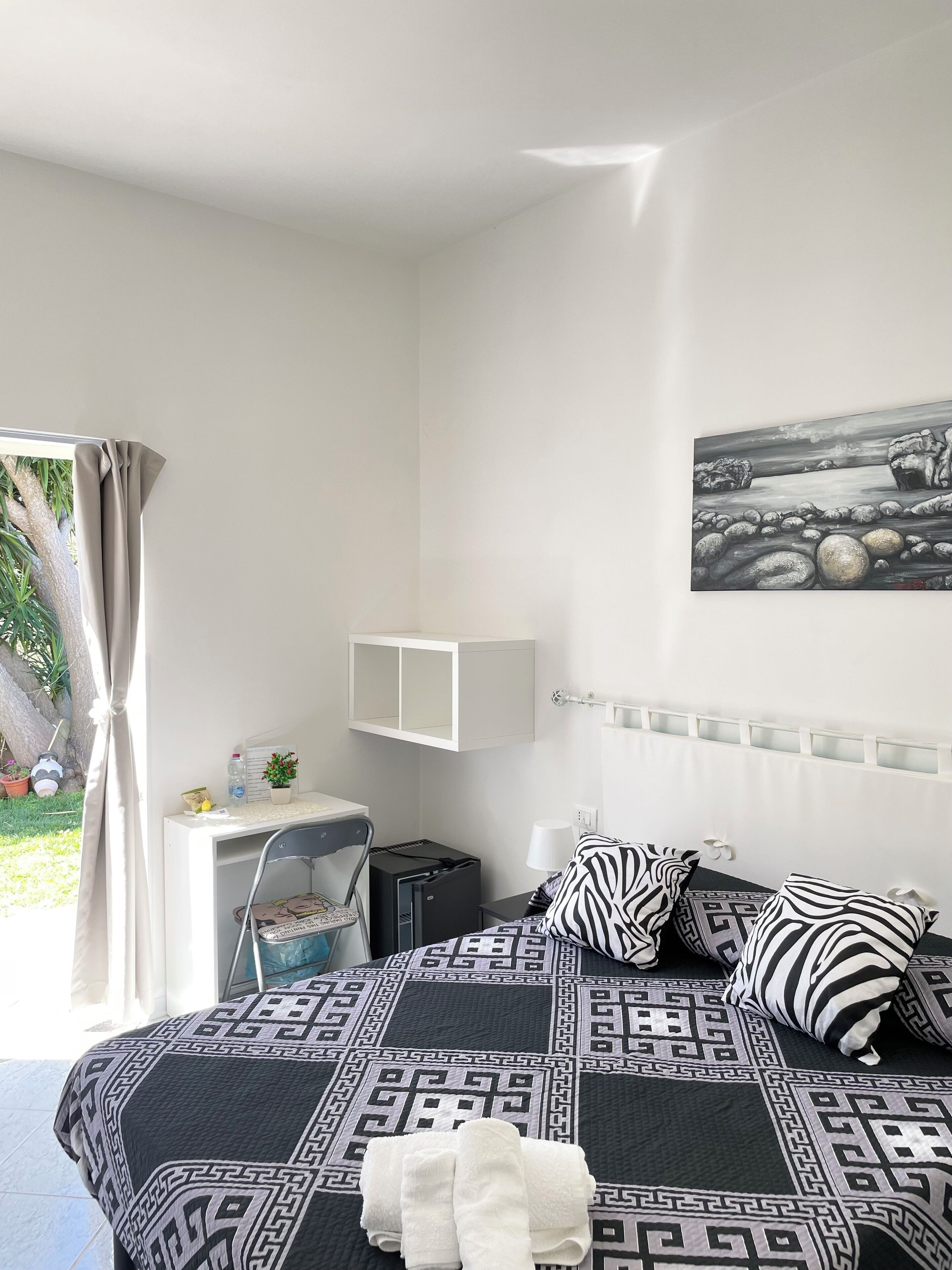 Standard Double Room, Garden View | Desk, blackout drapes, iron/ironing board, free WiFi