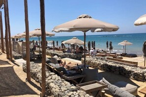 Sun-loungers, beach towels - Villa Marina Sea-Views with Private Pool (Peyia)