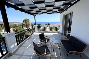 Property grounds - Villa Marina Sea-Views with Private Pool (Peyia)