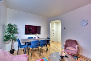 Dining - NDG & Montreal getaway (Montréal)