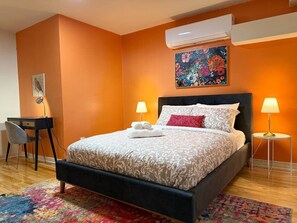 1 habitación, escritorio, tabla de planchar con plancha y wifi 