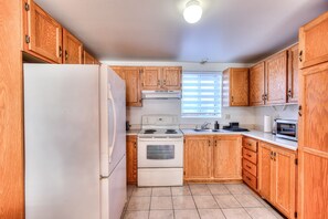 Fridge, microwave, coffee/tea maker, toaster