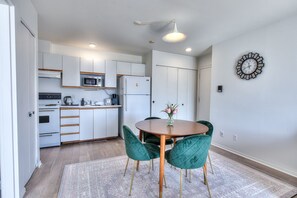Fridge, microwave, oven, stovetop - Cozy and comfortable 1BR in Montreal (Montréal)