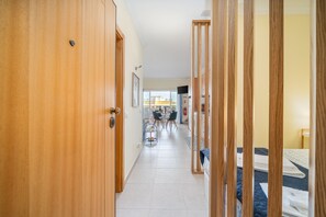 Iron/ironing board, WiFi, bed sheets - Studio Aqua with Shared Pool, WiFi and Air Conditioning (Portimão)