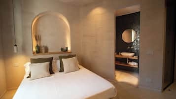 Comfort Double Room, Private Bathroom, City View