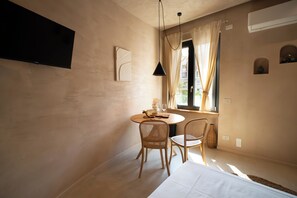 Phòng đôi Deluxe, phòng tắm riêng, quang cảnh thành phố | Khu ăn uống