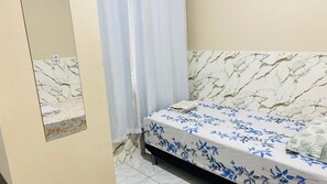 Ferros/tábuas de passar roupa, Wi-Fi, roupa de cama