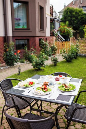 Ristorazione all'aperto