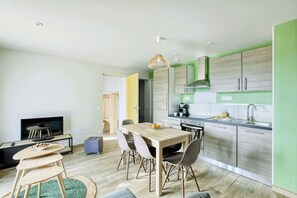 Fridge, microwave, oven, dishwasher - Cottage Duo Vigne Rouge Sauna - LesCottages duTarn (Brens)
