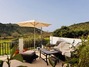 Terrace/patio - Casa Nabia - 5BR Coastal Sanctuary by Ericeira (Santo Isidoro)