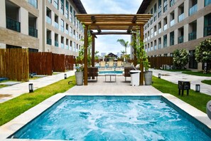 Outdoor pool - Flat Le Jamalu Praia de Carneiros, 400m from the sea and close to Acquaventura Park. (Tamandaré)