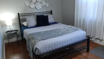 2 bedrooms, iron/ironing board, free WiFi, bed sheets