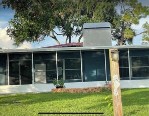Exterior - The St. Pete Beach Home (Saint Petersburg)