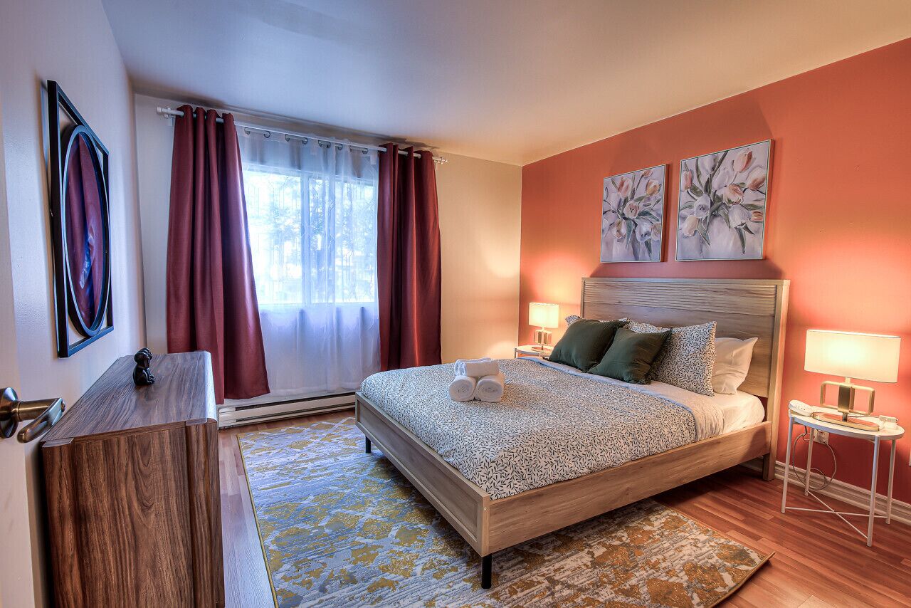 2 室のベッドルーム、デスク、アイロン / アイロン台、WiFi