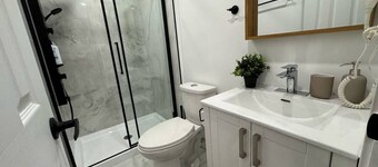 Affordable 2BR for City Explorers