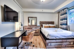 1 slaapkamer, een strijkplank/strijkijzer, wifi, beddengoed