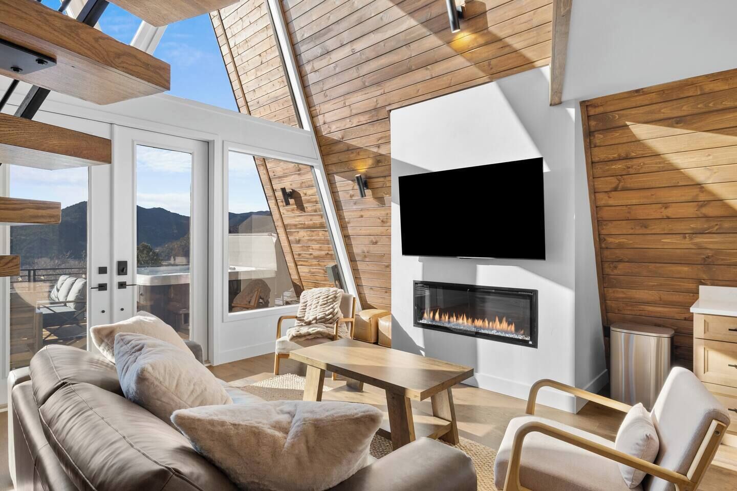Fernseher, Kamin