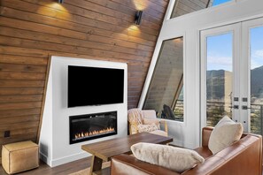 Fernseher, Kamin