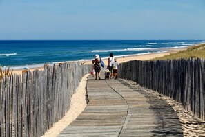 Platja a a prop 