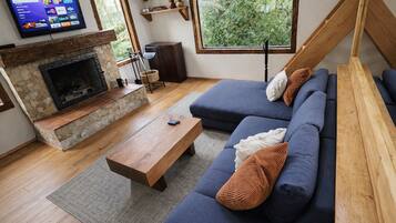 Smart TV, fireplace, computer monitors