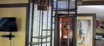 Chalet w Loft Near Sleeping Bear 2552