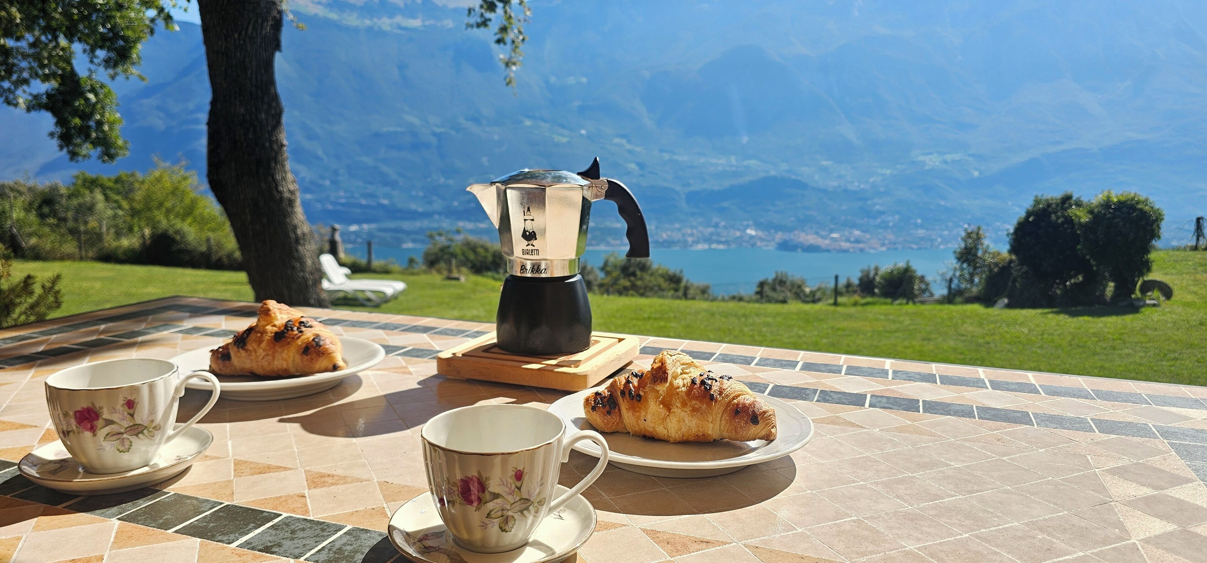 Apartment, 2 Bedrooms, Lake View | Outdoor dining