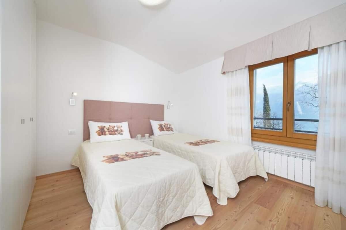 Apartment, 2 Bedrooms, Lake View | Iron/ironing board, free WiFi