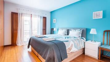 Bügeleisen/Bügelbrett, WLAN, Bettwäsche