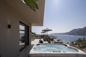 House - Deluxe Villa Celeste - Sea View and Private Pool (Mylopotamos)