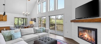 Game Room, FirePit, Screened Porch & Golf Views