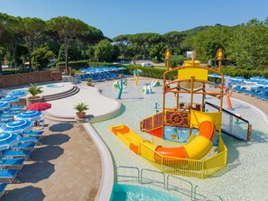 Pool - Prestige Family by Interhome (Castiglione della Pescaia)
