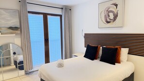 1 bedroom, iron/ironing board, free WiFi, bed sheets - Modern Apartment by St Albans City Station (St Albans)