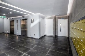 Interior - Modern Apartment by St Albans City Station (St Albans)