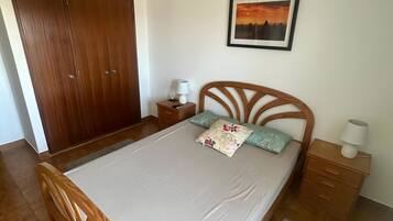 1 chambre, fer et planche Ă repasser, Wi-Fi, draps fournis