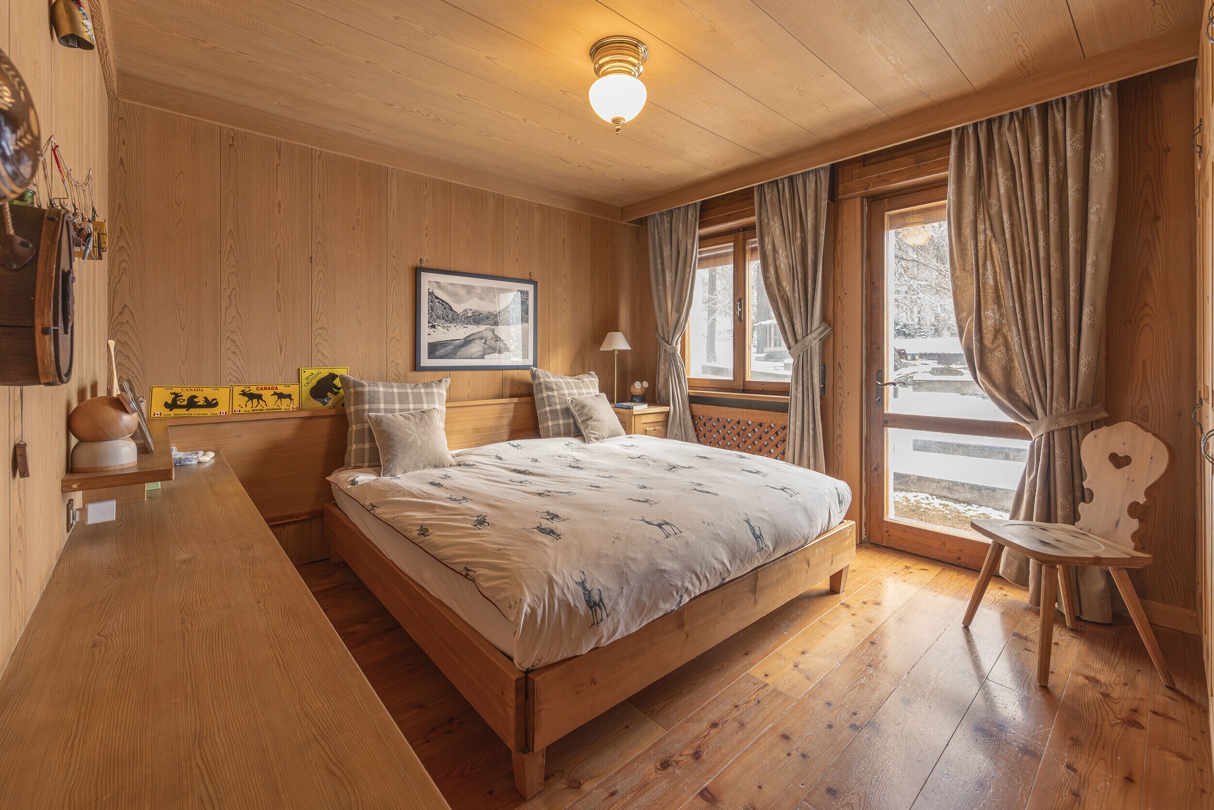 Desk, iron/ironing board, free WiFi, bed sheets