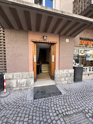 Exterior detail - Casa Varentin, right in the center of Cortina (Cortina d´Ampezzo)