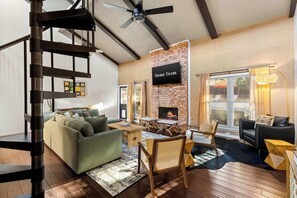 TV, fireplace, offices - Ultimate Getaway • Pool  • Game Room • Sleeps 12 (San Antonio)