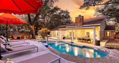 Ultimate Getaway • Pool • Game Room • Sleeps 12