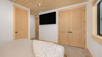 Fer et planche Ă repasser, Wi-Fi, draps fournis